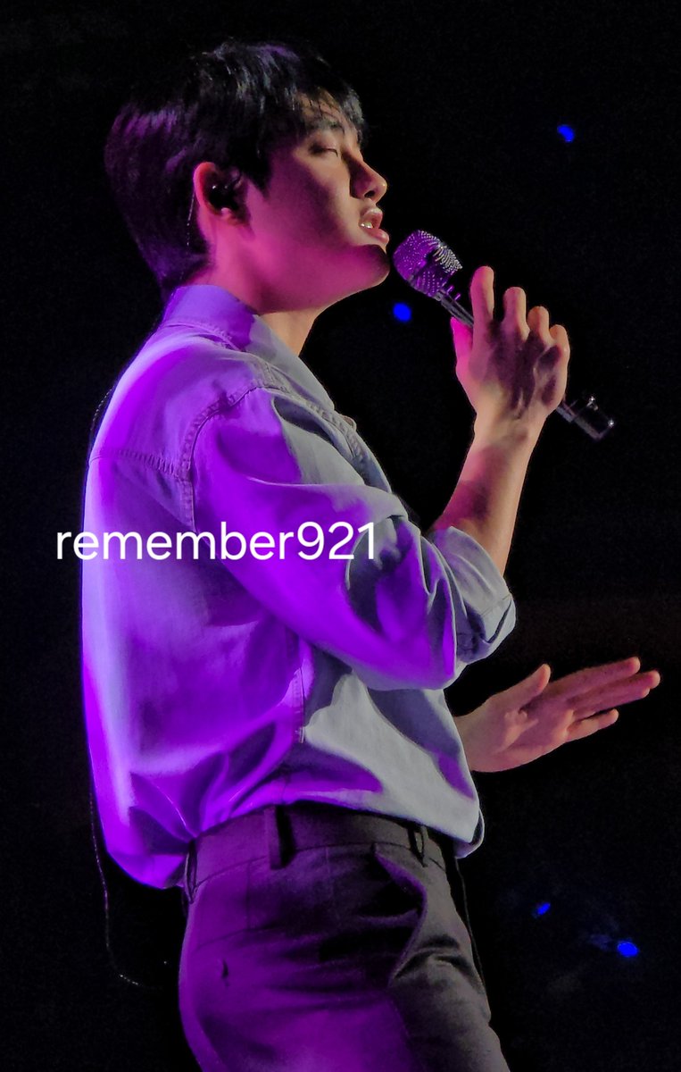 240808 oh my God kyungsoo.... #bloominsg