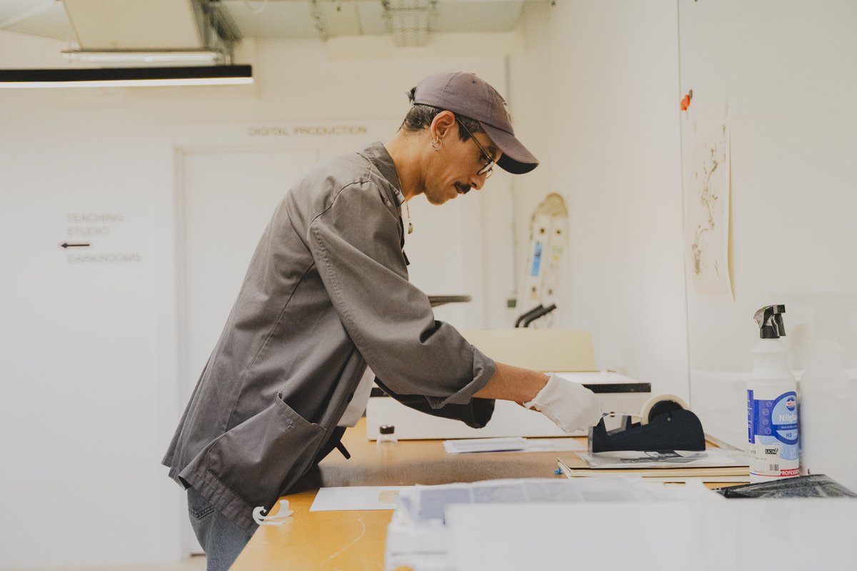 photofusionUK's tweet photo. Book a darkroom with us (colour or b&w), open Tuesday - Saturday (11am - 5pm) email or call to enquire: https://t.co/At9z4drcQa #londondarkrooms #darkrooms #printwithus https://t.co/8fgFsYtpks