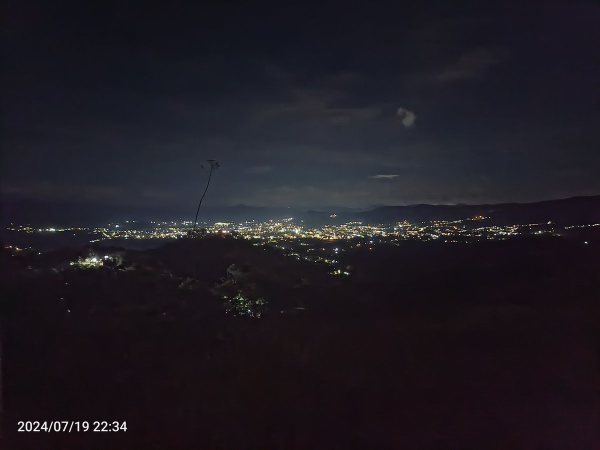 Hermosa vista nos ofrece la comunidad de El Picacho, nicho de @YAR20P, espacios naturales que ameritan el cuidado para su preservación…

#PuebloSonrienteYEnPaz
¡Vamos!
<a href="/Gabrielasjr/">Gabriela Jiménez</a>
@LarosaInfove
<a href="/InfocentroOce/">Infocentro_Vzla3</a>
@Iyaracuy