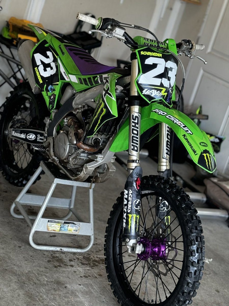 Mattbmxer's tweet photo. New wheels go hard 🤤 https://t.co/UNojk5cZwc