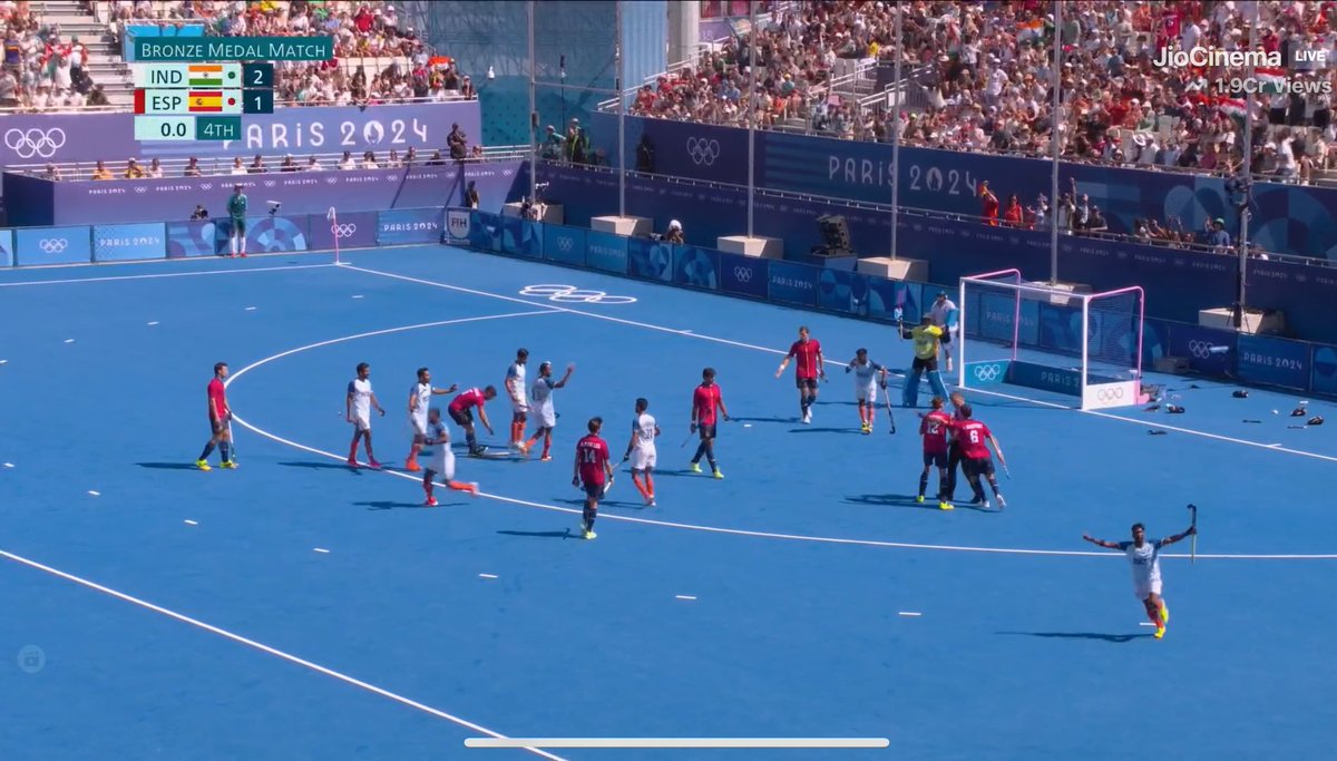 rohitdubey's tweet photo. Medal for India 🇮🇳 in Field Hockey 🏑.

India wins Bronze🥉Medal by defeating Spain 🇪🇸  2-1. 

#Paris2024 
#IndiaAtOlympics 
#Hockey 
#HockeyIndia https://t.co/XXCJ872Y4H