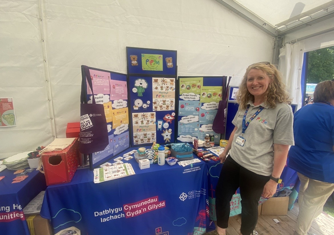 CTMUHBDietetics's tweet photo. Wythnos wych hyd yn hyn yn y #Eisteddfod, dewch draw i gael mwy o wybodaeth am yr holl wasanaethau sydd gennym i'w cynnig #TeuluoeddHapusIach https://t.co/A6xaHMoMI4
