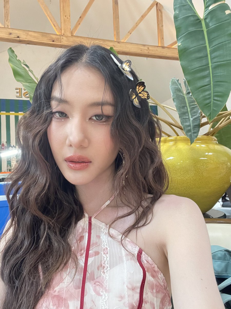 sunflowerjaaa's tweet photo. 🍋🍋 #4eveคิดคิด https://t.co/T11hch3hRy