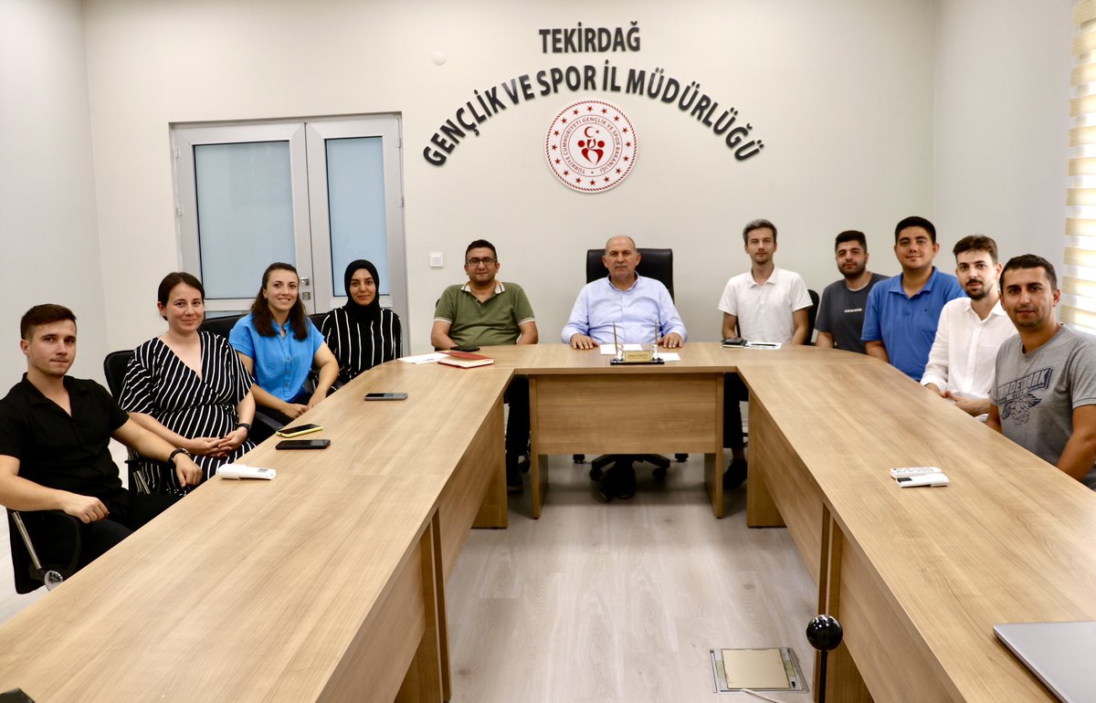 "2023 yılı Gençlik Çalışanı Alımı" kapsamında göreve yeni başlayan Gençlik Çalışanları ile İl Müdürümüz başkankanlığında toplantı gerçekleştirildi.