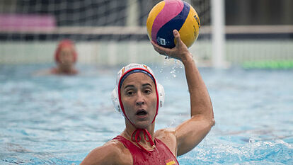 alexJota12's tweet photo. 🤩 España se mete en la final de waterpolo femenino en los Juegos Olímpicos de París 2024 tras imponerse en los penaltis a Holanda, vigente campeona del mundo

🏅 Nueva medalla asegurada

💛 El seleccionador Miki Oca y la capitana Pili Peña son de Alcorcón. Qué 𝐎𝐑𝐆𝐔𝐋𝐋𝐎 https://t.co/Nx7haUzbNt