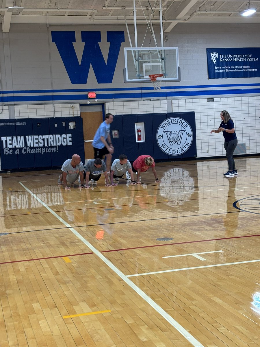 holleilene's tweet photo. Plank races! Enjoy learning from Brandy with @OPENPhysEd! #PEPD https://t.co/TGhx9LhJlr