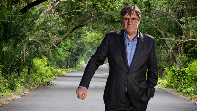 Superfluolopez's tweet photo. Puigdemont/Puigdecampinya/Puigdebosc/Puideciutat https://t.co/qMwCXdw1JO