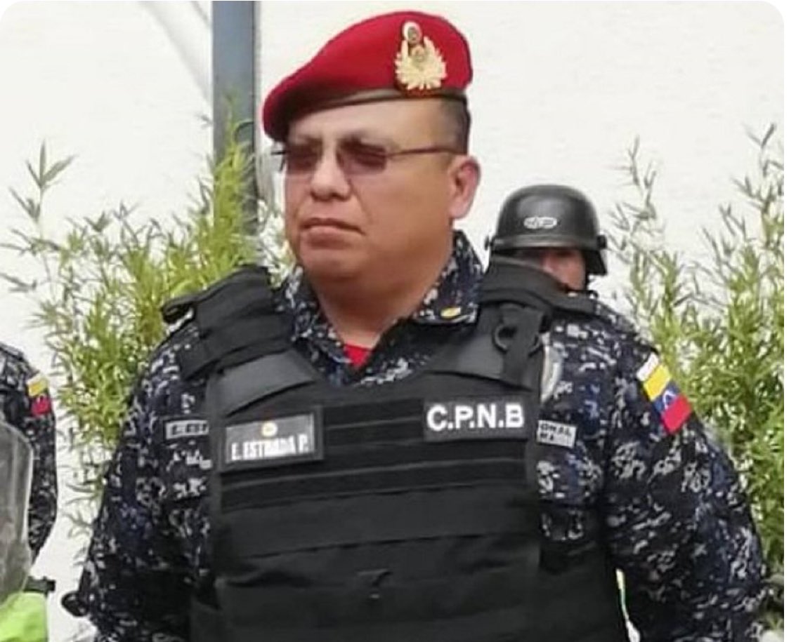 Este es el M.M.G.V Elio Estrada Paredes. Ministro Mayor General de Venezuela y Cmdte. de la GN. es el jefe de la operación Tun-Tun. El encargado de mandar a secuestrar y desaparecer a quien piensan diferente al comunismo. ¡Reconózcanlo!
<a href="/KINGZAMUR0/">Rey Zamuro 🇮🇱</a>