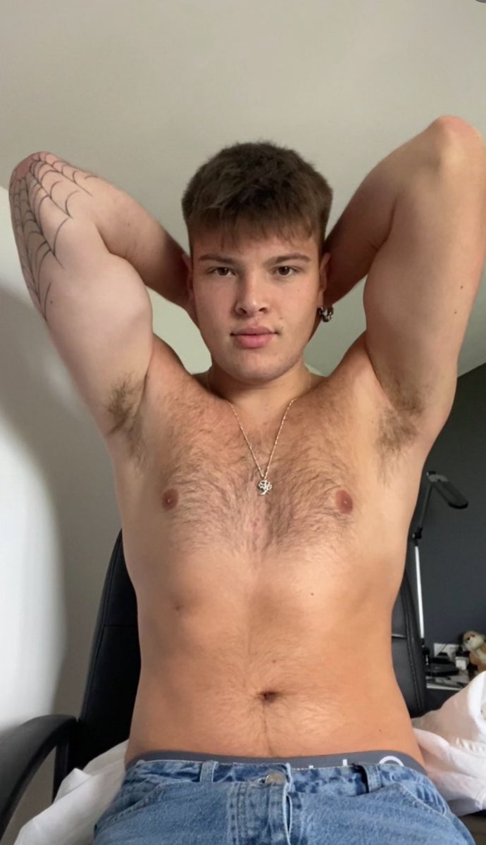 alphaT03's tweet photo. You’ve been trying so hard not to send for a long time now… this picture will finally tip you over the edge 

Give into those urges, think about how good it will feel to send to these pits and that hairy chest 

We both know it’s for the better https://t.co/EO4Q3Y0MDb