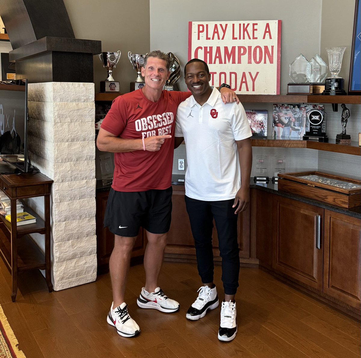 Brent Venables (@coachvenables) on Twitter photo <a href="/TWSE05/">Willie Spears</a> Coach Spears,Thank You for A POWERFUL-IMPACTFUL Message for TEAM130🔒The WORLD Needs more of
what🫵🏽🎤Got
Inspirational,Motivating,REAL
⭕️🙌🏽DNA <a href="/TWSE05/">Willie Spears</a> Coach Spears,Thank You for A POWERFUL-IMPACTFUL Message for TEAM130🔒The WORLD Needs more of
what🫵🏽🎤Got
Inspirational,Motivating,REAL
⭕️🙌🏽DNA