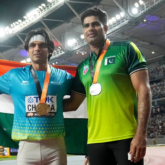 pnkj__'s tweet photo. I haven't seen Indians keeping so much faith in someone who is not a cricketer. Neeraj chopra is a hero for all 🇮🇳

#Olympics  #JavelinThrow #NeerajChopra #ArshadNadeem #Paris2024 #gold #Hockey #Silver https://t.co/77NkPbvy1E
