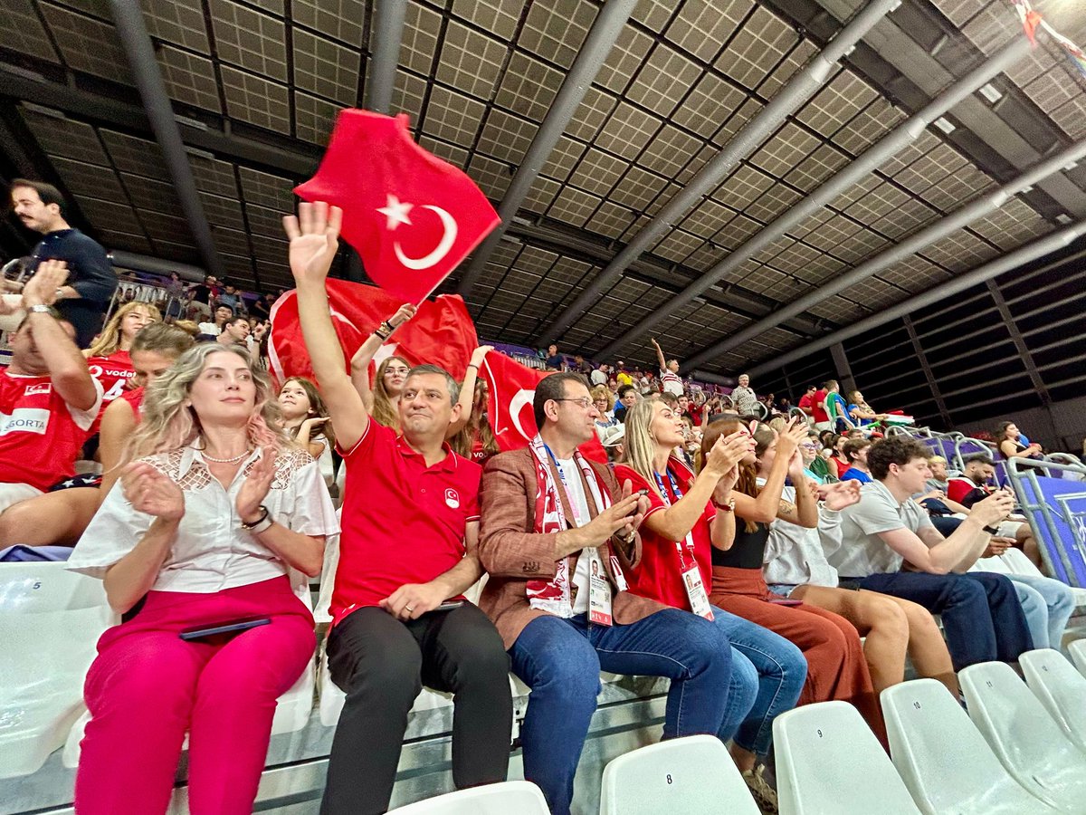 Özgür Özel tweet media