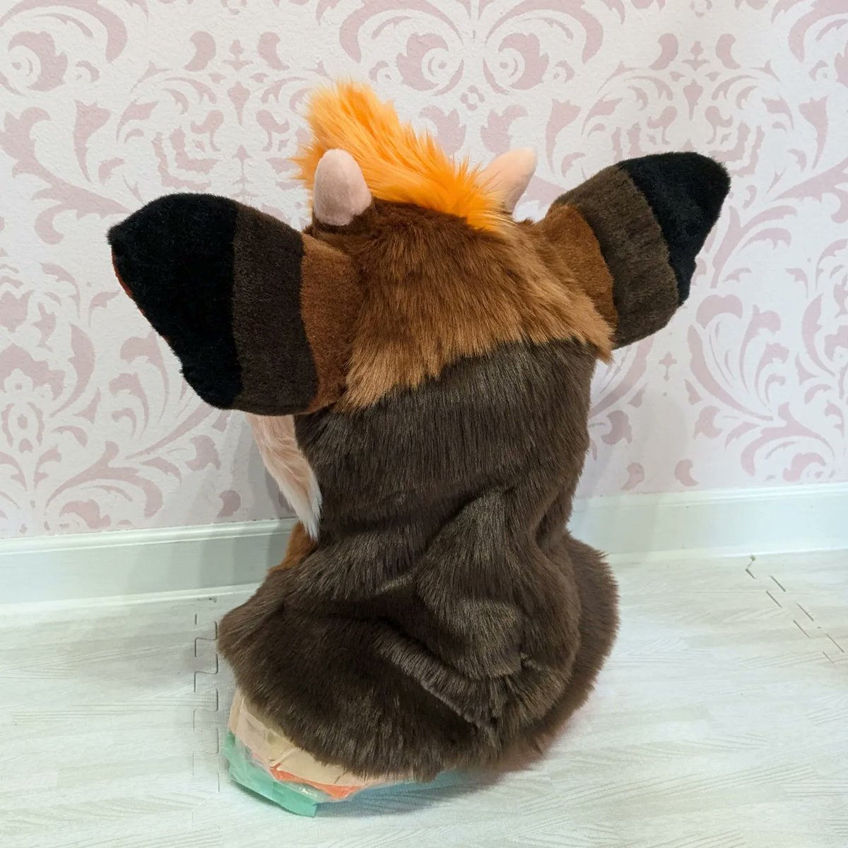 Jupiter is all sewn and glued! <3<3 for @ jax_the_ripper_furry on insta #fursuitmaker #fursuit