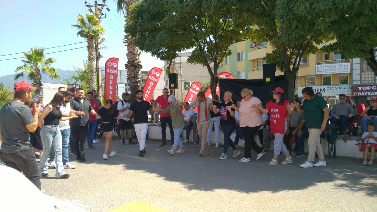 #kemalpaşa  #mturkmenkpasa Bunca kisi oy verdi. Seçim çalışmalarına katıldık. Dostumuza size oyvermeleri için gecenin köründe kapıkapı dolastık
Mahalle Sakinlerinden Sikeyet Gelmesin diye Gecemizi Gündüz EttikTatilimizi Bile yapamadıksırf Şikayet Gelmesin #kemalpaşaişçinesahipçık