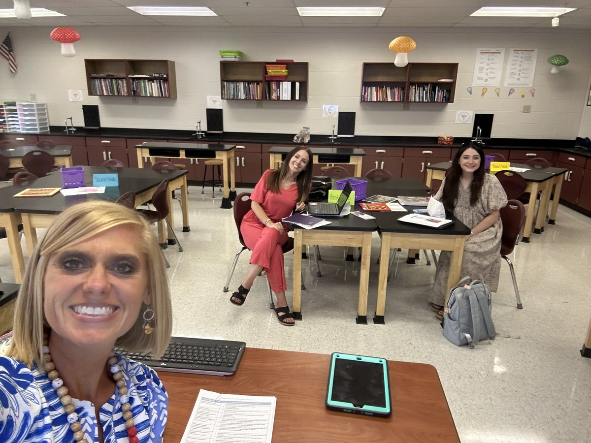 kmhood85's tweet photo. MINI CONFERENCE 2024
“All things PTP!” 

Had a great time presenting to teachers on all things they need to know regarding the Primary Talent Pool and Gifted students! Thanks to those who came out!

#RCLEAD https://t.co/25qTAIQwH5
