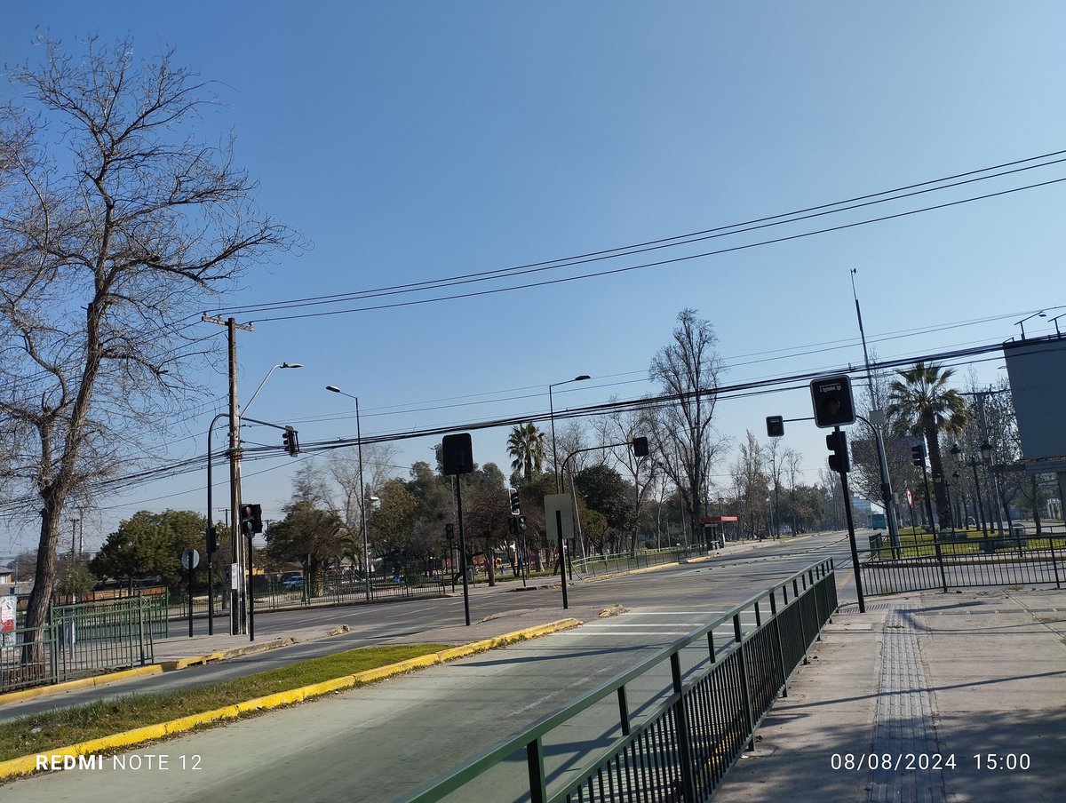 NayaretLopez1's tweet image. @SemaforosCL semáforo apagados desde hace una semana en segunda transversal con 5 abril