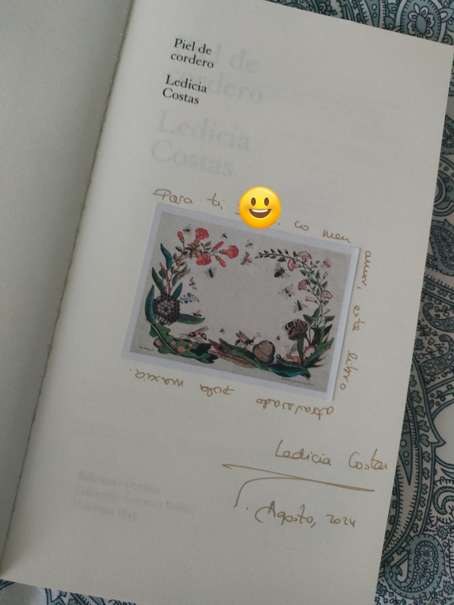 mskholin's tweet photo. Ya tengo mi ejemplar de #PielDeCordero y con dedicatoria de la autora @LediciaCostas 🥰. Estoy muy feliz de haberla conocido, me ha transmitido muy buenas sensaciones 😊
Y sí, esta noche, es noche de lectura 🪄🪄🪄 https://t.co/iHxgelCpnx