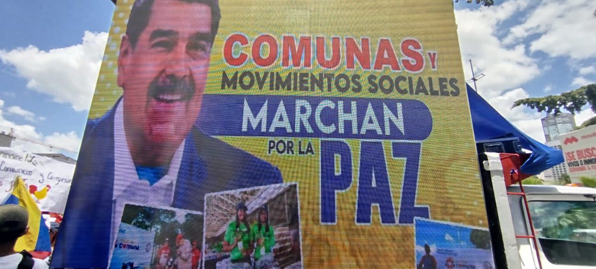 PsuvIribarrenVe's tweet photo. 🔴 Desde Caracas los movimientos del poder popular, comuneros y comunera, toman las calles, con alegría y determinación marchan rumbo a Miraflores a encontrarse con el presidente @NicolasMaduro ¡Comuna o Nada! https://t.co/Yj3wh00ULv