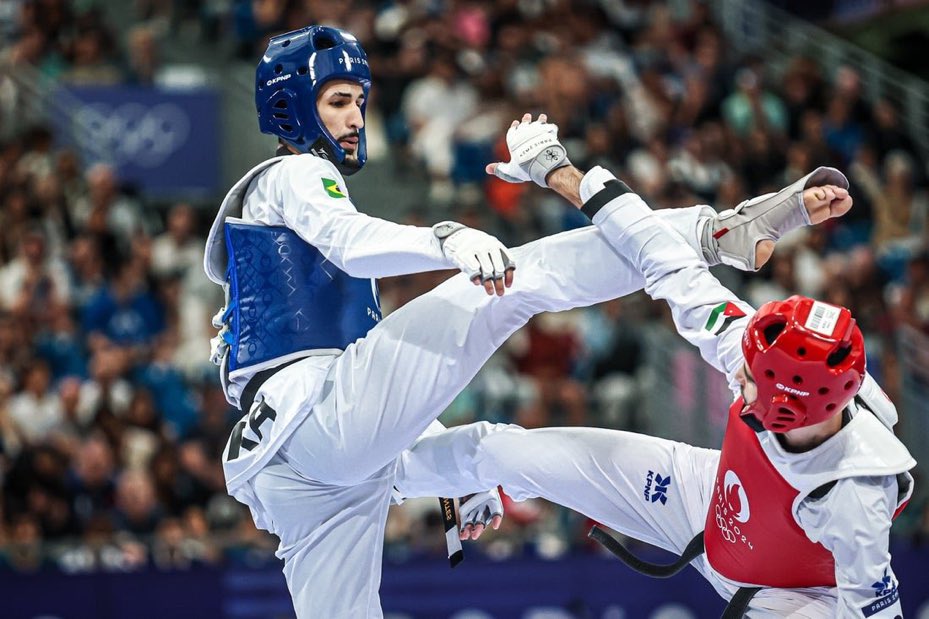 luscas's tweet photo. Netinho acaba de conquistar medalha de bronze no Taekwondo pro Brasil 🥉 https://t.co/Nq72pWo5Gp