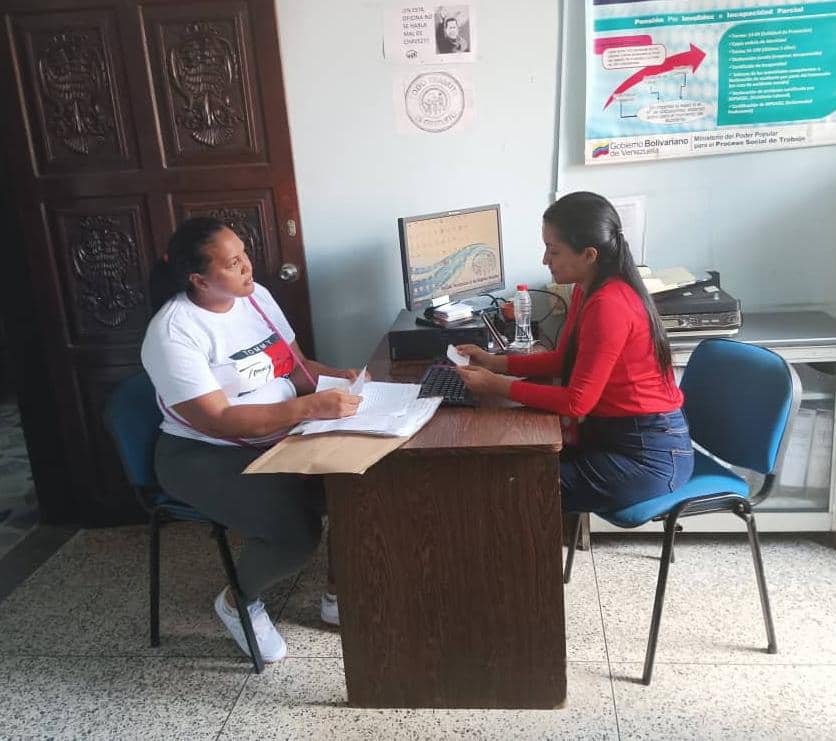 #08Ago | 🇻🇪 La <a href="/oasanfdo/">Ofic Adm Apure</a> continua  brindado Atención y Recepción de expedientes en materia de Prestaciones en Dinero, Afiliación y todo lo referente a la Seguridad Social
#PuebloSonrienteYEnPaz
<a href="/Somosivss/">Instituto Venezolano de los Seguros Sociales</a>
<a href="/MagaGutierrezV/">Magaly Gutiérrez Viña</a>
<a href="/NicolasMaduro/">Nicolás Maduro</a>
<a href="/eduardopiate2/">eduardo piñate</a>