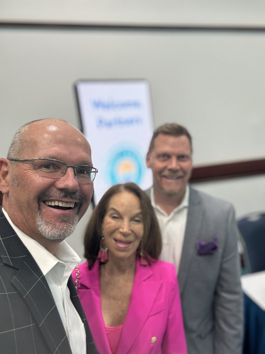 TravelHost FTL tweet media