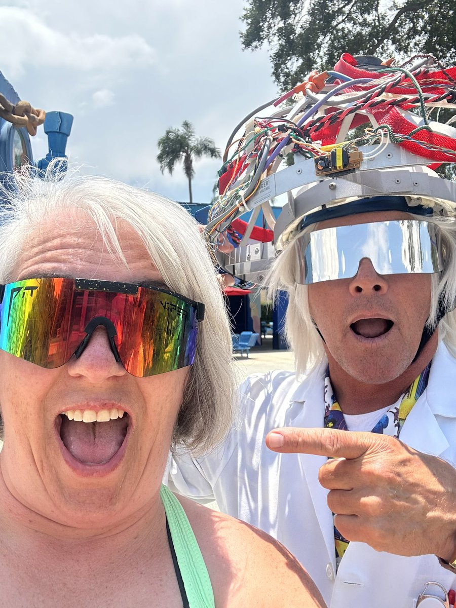 Found my twin in Florida #backtothefuture