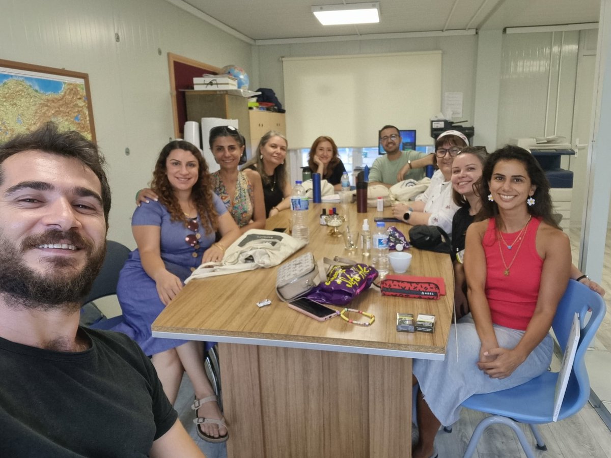 4-9 Ağustos Adıyaman Umutkent İlkokulu Yaz Okulu çalışmalarımız yüreğimizin umuda gökyüzünü iten küçük serçe gibi tutunduğu hayal ettiğimiz günlerimiz bize çok iyi geldi.