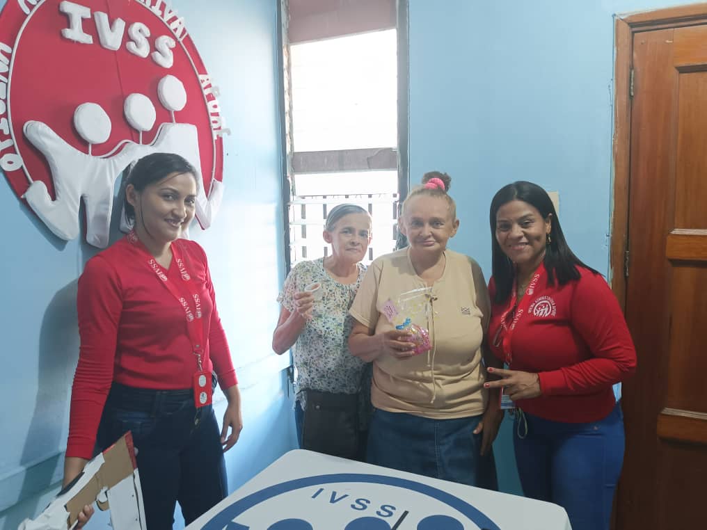 oasanfdo's tweet photo. #08Ago| 🇻🇪 La @oasanfdo Con gran alegría llevamos a cabo una actividad recreativa para nuestros queridos Adultos Mayores, en la que pudieron disfrutar de juegos educativos y entretenidos para mantener la mente ágil.
#PuebloSonrienteYEnPaz
@Somosivss
@MagaGutierrezV
@NicolasMaduro https://t.co/zYraICzixO