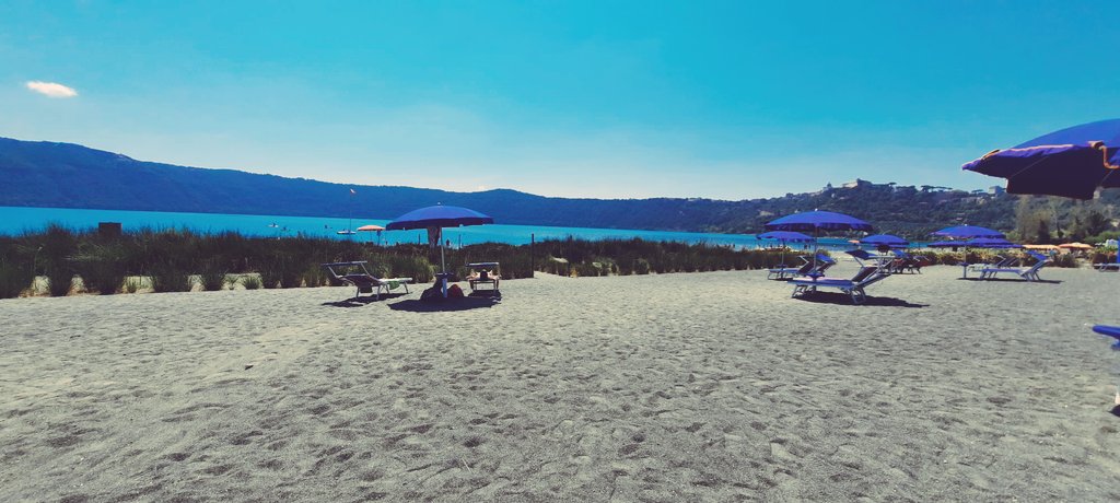 Francescalascon's tweet photo. #relaxtoday https://t.co/tLrMTbD3AB