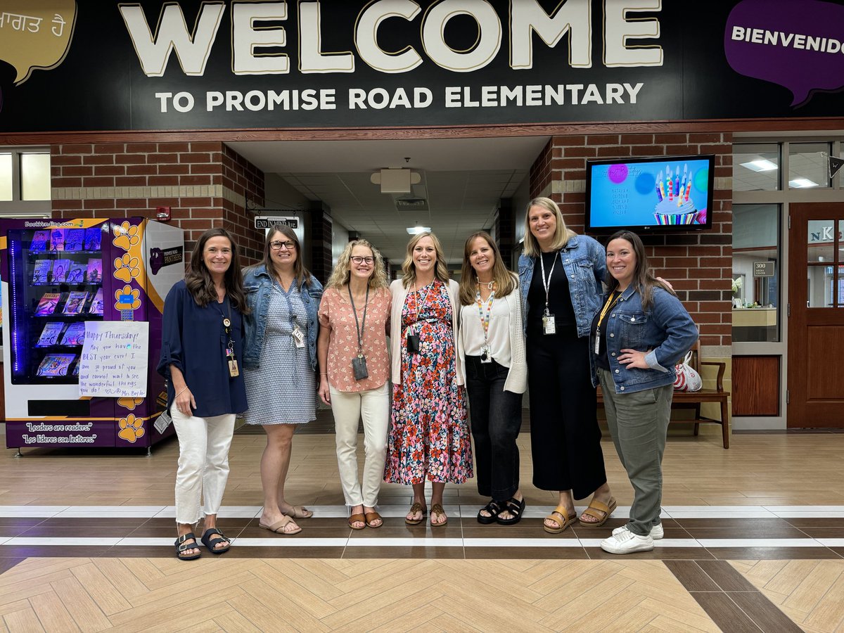 Mrs_Hanson12's tweet photo. The BEST Collab Team! #prepanthers https://t.co/sKGEhf9SuL