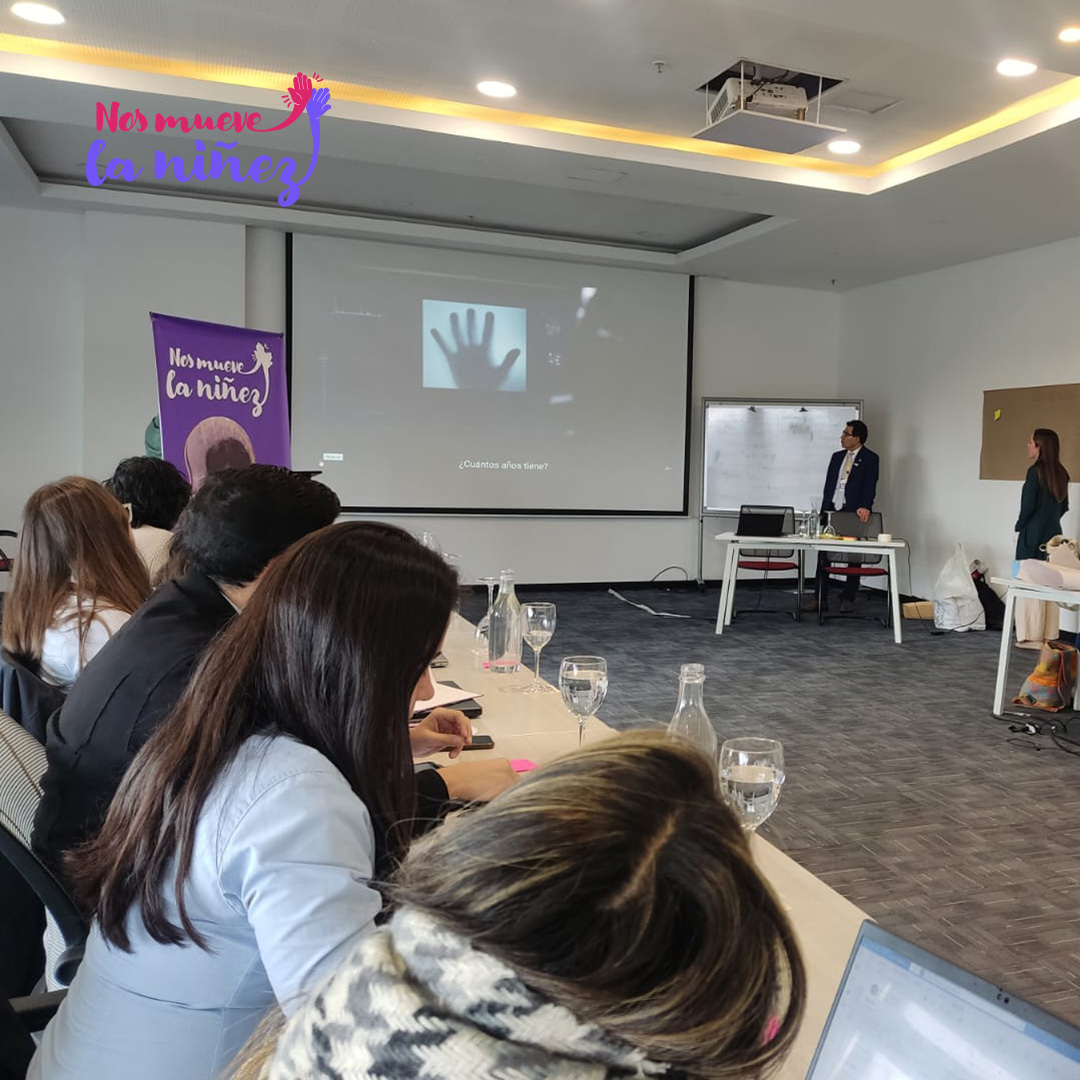 Hoy estamos en el primer día del encuentro de fortalecimiento y construcción conjunta del consorcio #NosMueveLaNiñez en el que hemos intercambiado opiniones, actividades y sobre todo conocimientos para beneficio de nuestro trabajo por la niñez