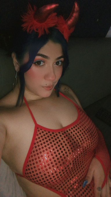 Hey hey heeey, who's ready to join me online @Stripchat? 👉 https://t.co/CiNW0BhEhP #stripchat #stripchatlive<a class="tags" href="/tag/stripchat">@stripchat</a><a href="/tag/stripchat"class="tags"><span>#stripchat</span></a><a href="/tag/stripchatlive"class="tags"><span>#stripchatlive</span></a>