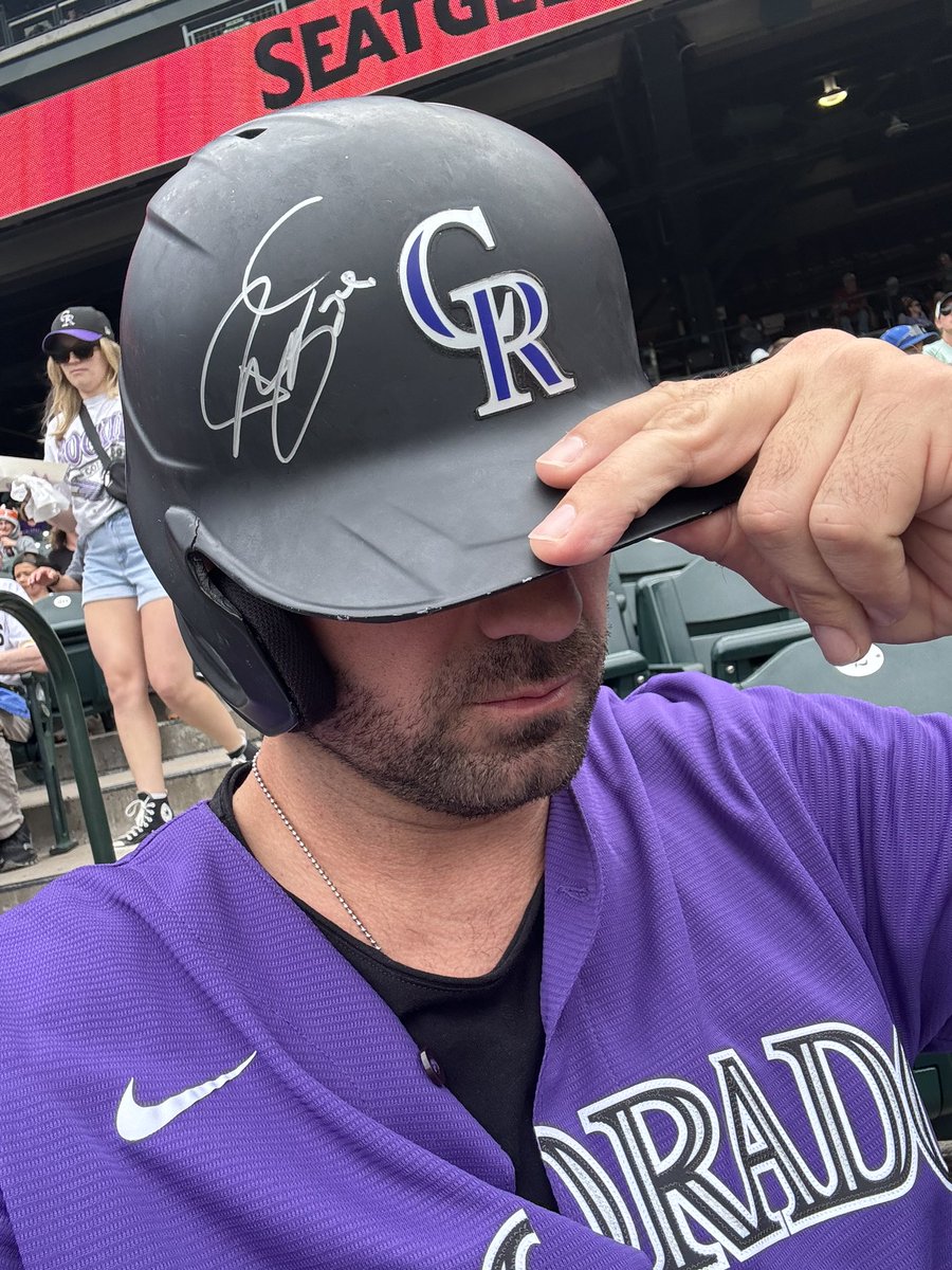 Jeff Dye (@jeffdye) on Twitter photo Had to see if Ryan would sign his hard hat. He did. Thanks Kyle
<a href="/Rockies/">Colorado Rockies</a> <a href="/Ry_McMahon/">Ryan McMahon</a> <a href="/KFREE_21/">Kyle Freeland</a> Had to see if Ryan would sign his hard hat. He did. Thanks Kyle
<a href="/Rockies/">Colorado Rockies</a> <a href="/Ry_McMahon/">Ryan McMahon</a> <a href="/KFREE_21/">Kyle Freeland</a>