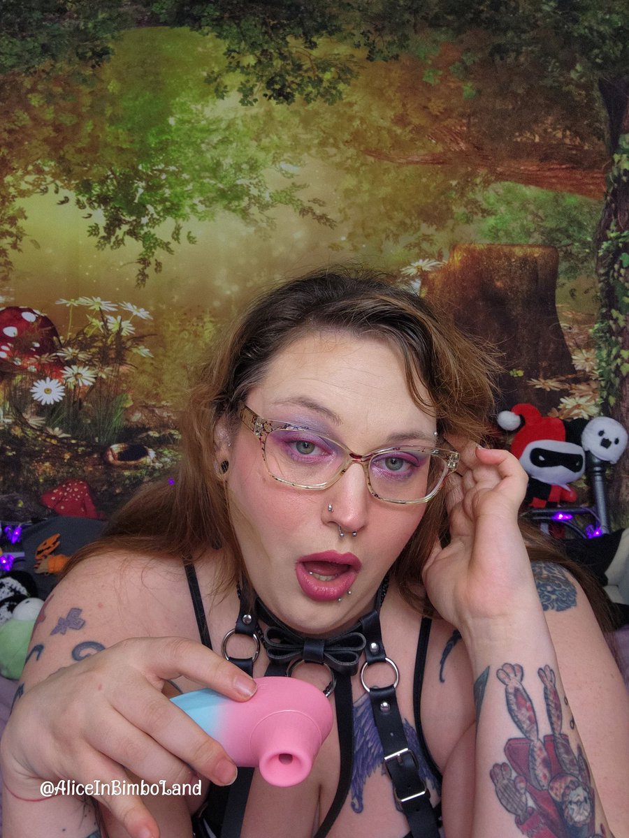 Silverm81156605's tweet photo. The #scream tap out finale video is dropping soon! You don't want to miss it!!! I #squirt a lot 🥜💦🫠
#onlyfans #horrorslut #bimbo #tranced #cumplay #bbwgoddess https://t.co/HCY2fkOLUS
