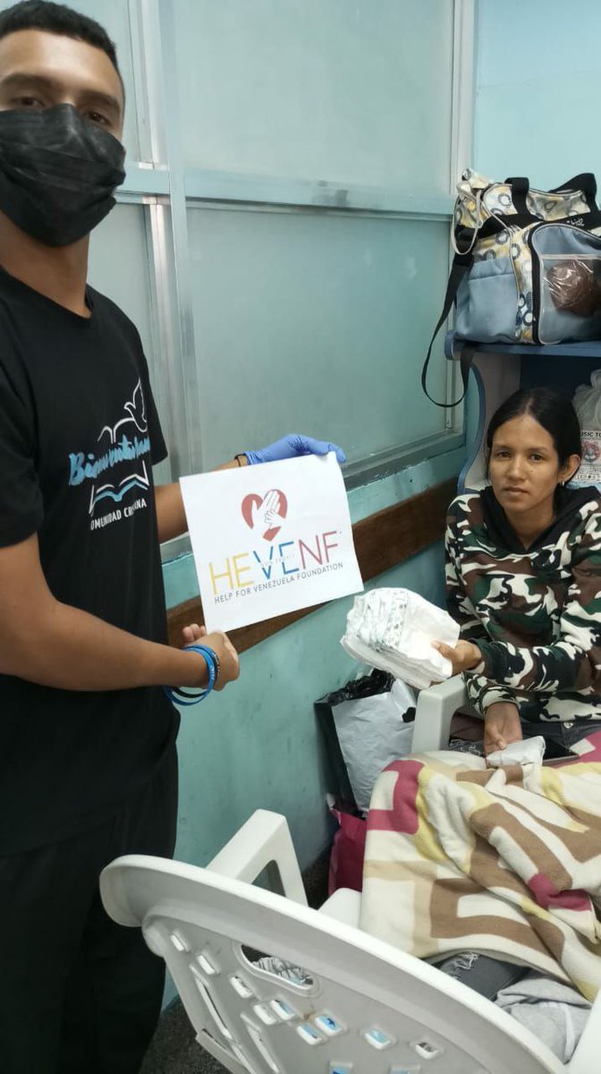 FVACVenezuela's tweet photo. 💫 ¡Jornada especial en el Hospital de Valencia! 🔥 Llevamos la Palabra de Dios, esperanza y amor a quienes más lo necesitan, además de alimentos e insumos. Agradecemos a todos los que hicieron posible esta labor de amor. ¿Cómo podemos seguir llevando esperanza? #FeEnAcción https://t.co/ncaiCS4mUH