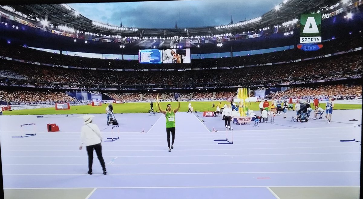 Once more 90+ Arshad Bhai 👍

#ArshadNadeem #OlympicGames #JavelinThrow