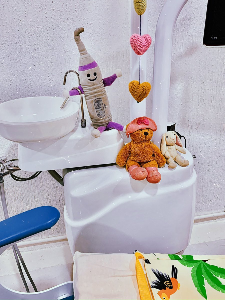 a_szpn's tweet photo. Como se ve: 🌈🤗🦷🍼
Como se escucha: 👺😭😳 https://t.co/uLWOpWaWH3