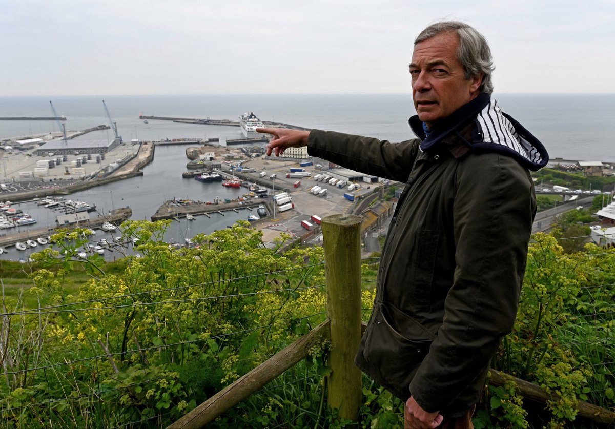 🎵 High on a hill stood a moany boat turd 🎶