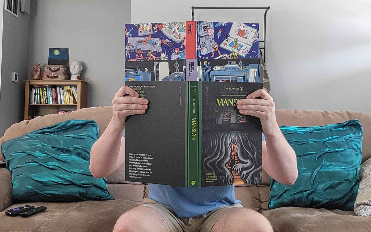 We're proud to reveal THREE of our books are now in hand! 🔥 

Here's a look at The Horror: MANSION, The Console Chronicles, and A Handheld History: 88-95.

Shipping this month! 😎