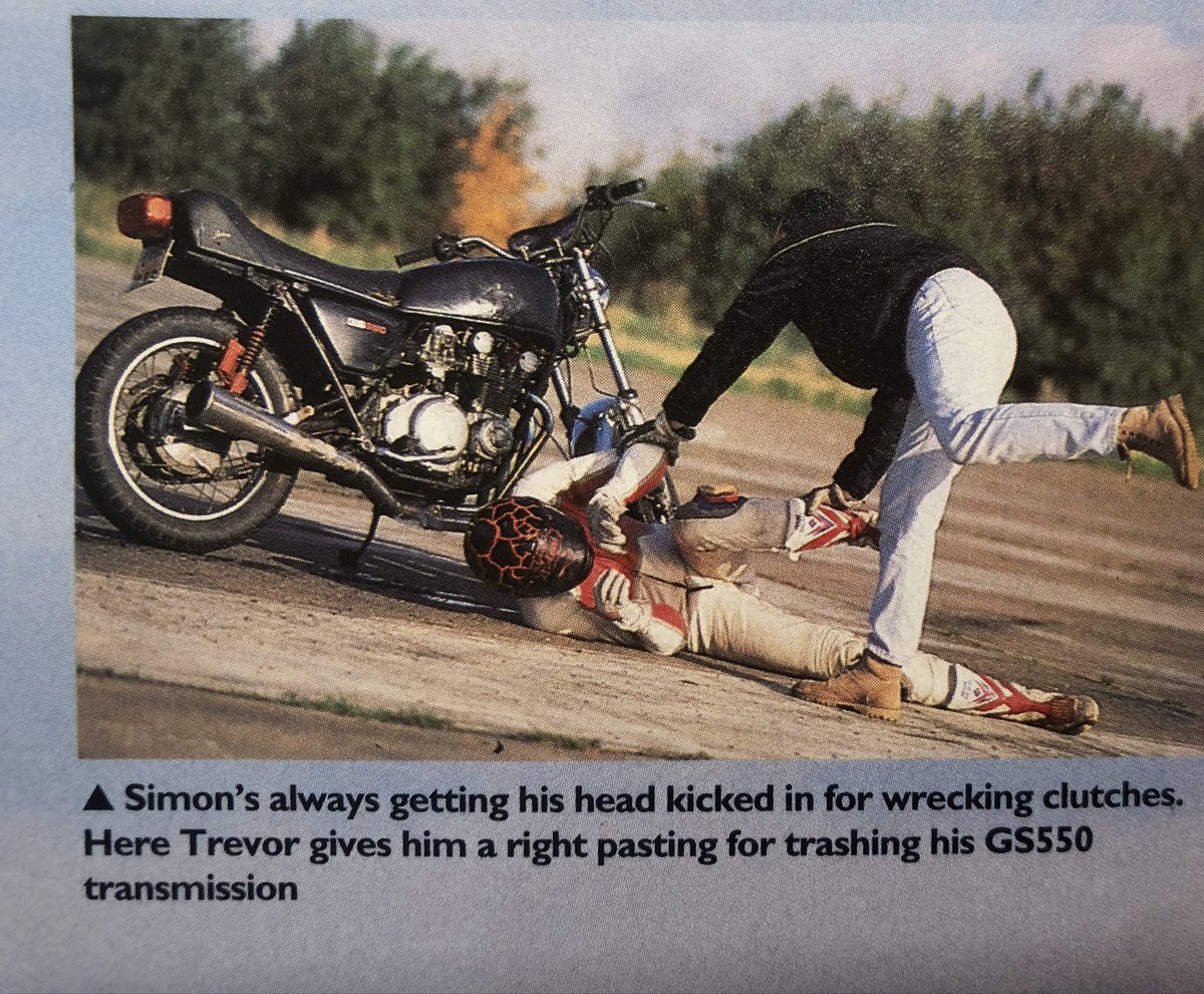 916speed's tweet photo. @SimonHbikes Found these in a clear out. Loved Performance Bikes back in the day. Not sure if the PC world would accept it now. Where are my turtle knee sliders? https://t.co/thux5HlXdY