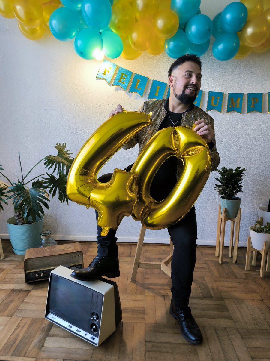 Fpietrantoni's tweet photo. Hoy estoy muy motivado recibiendo mis 40 años. Agradecido y con muchos desafíos. Vamos con todo y más.
#Micumple #cumpleañeron #mis40. https://t.co/fXFMhtAcWf