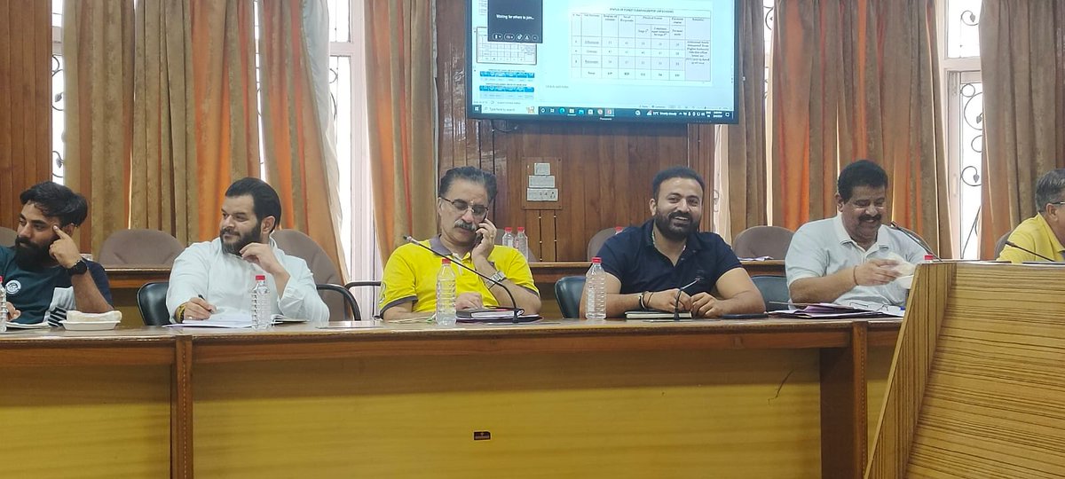 dpmuudh's tweet photo. Chief Engineer Jal Shakti, Jammu held preview meetings of JJM in Dist Udh with consultants,DPMU, SE, XEN , AEEs, AEs &amp; JEs. Established clear timelines to ensure completion of schemes within Mission period.
#JalJeevanMission
@DullooAtal @shaleenkabra @JJM_JK @udhadm @dioudhampur https://t.co/AFZ1yfIFUf