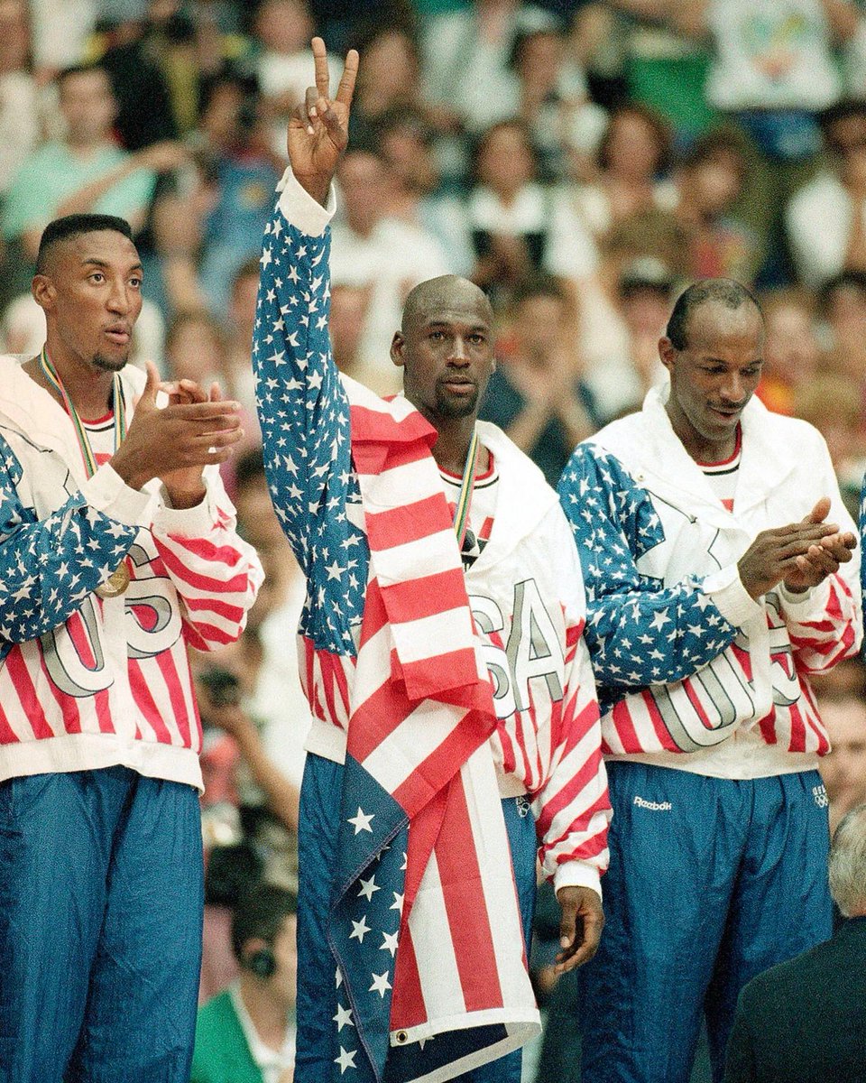 On this day in 1992, Michael Jordan and the Dream Team won gold at the Barcelona Olympic Games 🏀 🇺🇸