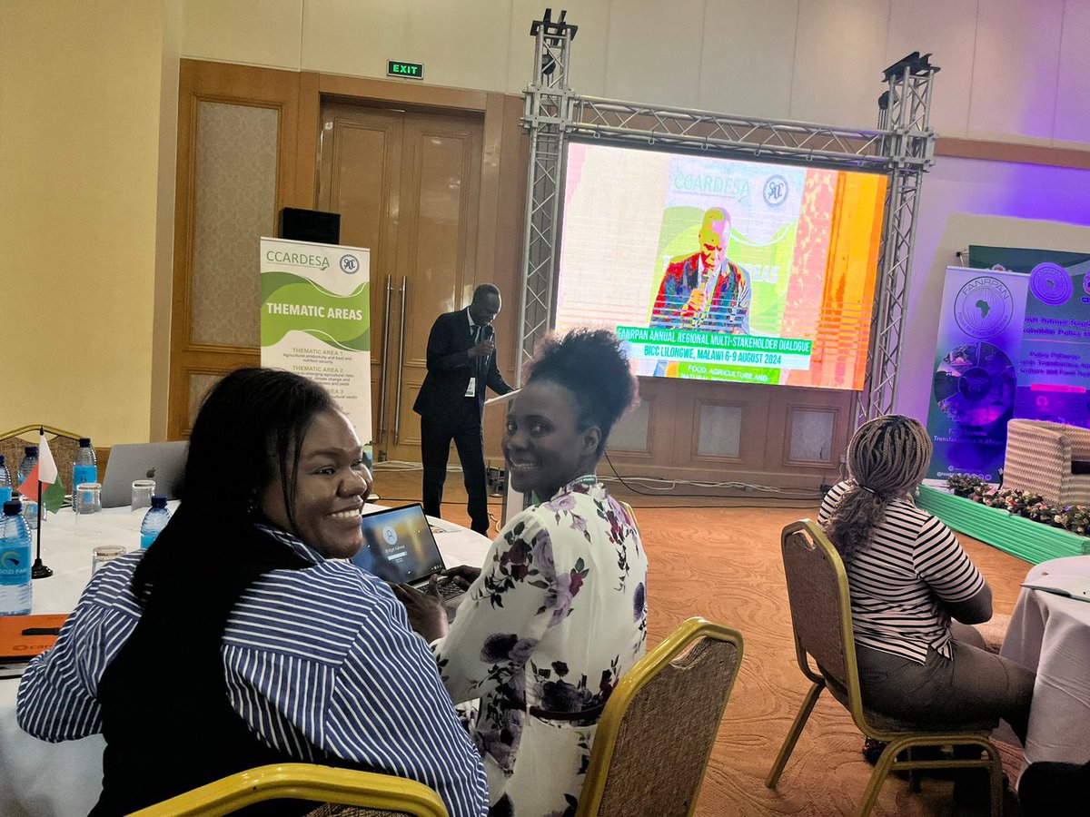 nina_nohayi's tweet photo. 🚀 Just wrapped up an impactful session at #FANRPAN2024 #PolicyDialogue in Malawi🇲🇼!
The @CGIAR #UUInitiative #LearningAlliance with @IWMI_ @ILRI @ccardesa_sadc @ASARECA is tackling the challenge of trapped knowledge in academic journals head-on, ensuring farmers can access and use it.
Key session outcomes for @CGIAR:
1️⃣ Building synergies with current Knowledge Management Systems to maximize impact.
2️⃣ Strengthening connections with #NARS and #ExtensionOfficers for better dissemination.
3️⃣ Securing vital #institutional support for KM efforts.
Our goal as the #LearningAlliance? Transforming how agricultural knowledge is shared—investing in research, enhancing extension services, and creating supportive policies. As @MosesOdeke said, “farmers need to know about technology to adopt it.” 🚜