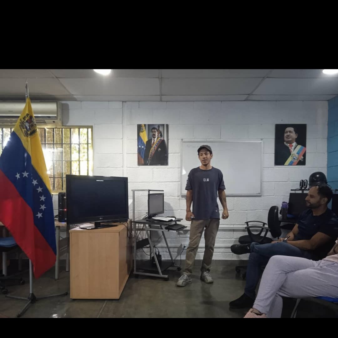 Anye Rojas (@mararoj18) on Twitter photo #PuebloSonrienteYEnPaz
Iniciamos el día de hoy jornada formativa en redes sociales dirigida a los facilitadores de la fundación Infocentro Mérida del eje metropolitano
<a href="/Gabrielasjr/">Gabriela Jiménez</a>
<a href="/cytdanmarys/">Danmarys Hernández</a>
@bri #PuebloSonrienteYEnPaz
Iniciamos el día de hoy jornada formativa en redes sociales dirigida a los facilitadores de la fundación Infocentro Mérida del eje metropolitano
<a href="/Gabrielasjr/">Gabriela Jiménez</a>
<a href="/cytdanmarys/">Danmarys Hernández</a>
@bri