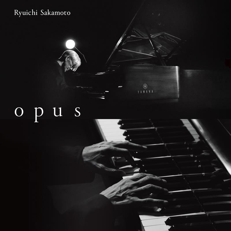 坂本龍一さん最後のピアノソロコンサート『Opus』の音源が配信開始。数々の代表曲たちの中にあり、とりわけ耳をひくのは「Trioon」。寡黙なピアノの音の「減衰」こそが主人公とも言えそうなこの曲では、教授のピアノが最も「沈黙」に近づいたのかもと。盟友Alva Notoの感受性が教授の音楽を変えた。