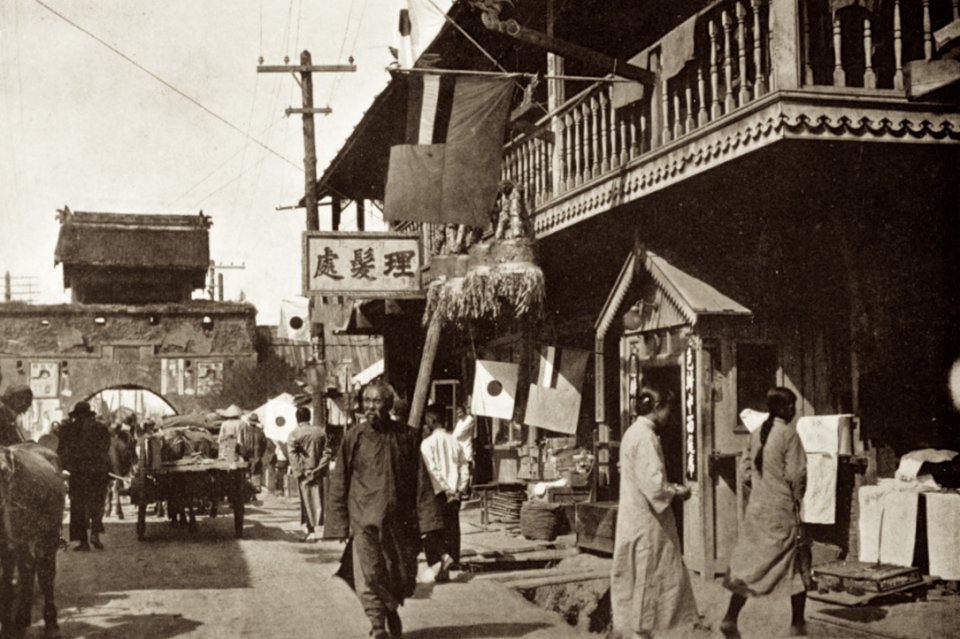 Fuheng_H's tweet photo. Pictures of Chientao, Manchoukuo 1935. The city was populated mostly by Senkei Manchurian (Manchurians of Koreanic descent). https://t.co/9Rig6ggySJ