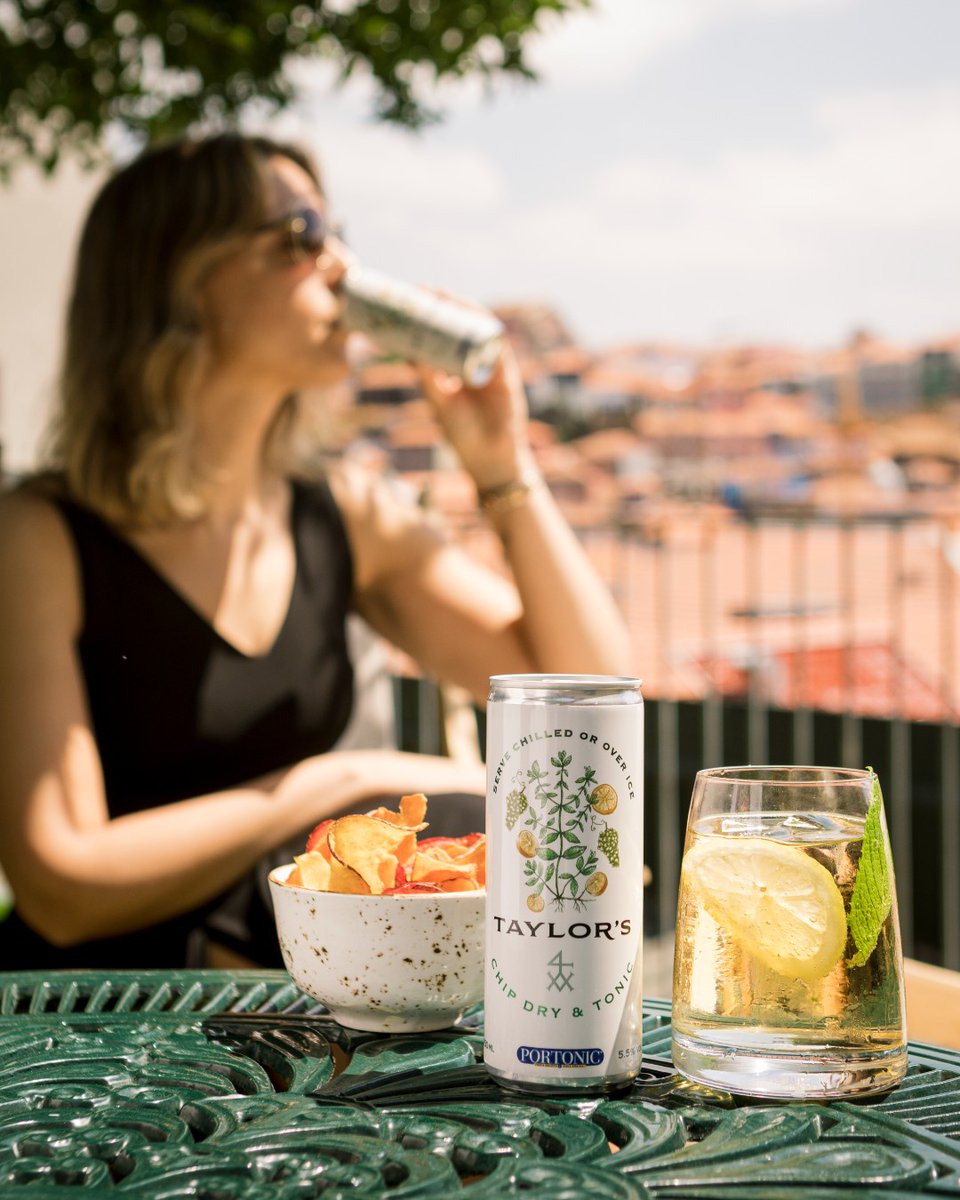 TaylorsPortWine's tweet photo. Admiring the breathtaking views of Porto at Rooftop Flores, sipping on a can of Taylor's Chip Dry and Tonic.
What better way to spend an afternoon?
-
#taylorsportwine #theperfectmix #chipdryandtonic #rooftopflores #porto #portwine #vinhodoporto #readytodrink https://t.co/AQZ6y2B8mp