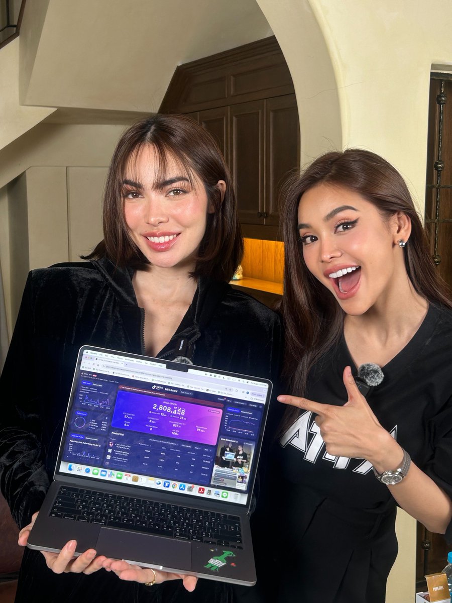 MissGrandTH's tweet photo. ปิดยอดวันนี้ที่ 2,800,000 บาท🎉🥳🥳

#TikTokShop88xENGLOT
#อิงฟ้ามหาชน #ชาล็อตออสติน
.
#มิสแกรนด์ซอฟต์พาวเวอร์ออฟไทยแลนด์
#MissGrandSoftPowerOfThailand
#MissGrandThailand
#MissGrandThailand2022
#WeAreGRANDthe1andOnly
#เวทีอันดับ1ของประเทศไทย 
#มิสแกรนด์เวทีเพื่อประชาธิปไตย
#นับจากนี้ทุกพื้นที่มีแต่แกรนด์
