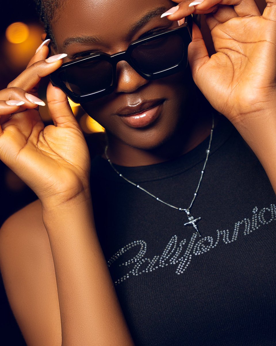 EliteShooter___'s tweet photo. Hey average let me introduce you to AWESOME 

Copyright ©2024 All rights reserved | The Elite Shooter

#believer #liberianphotographer #photo #explorepage #vouge #photographer #beachfestival #beautiful #art #sony #nwe #africa #model #me #smile #potraitstream #portraitstream https://t.co/mXuXKfUznP